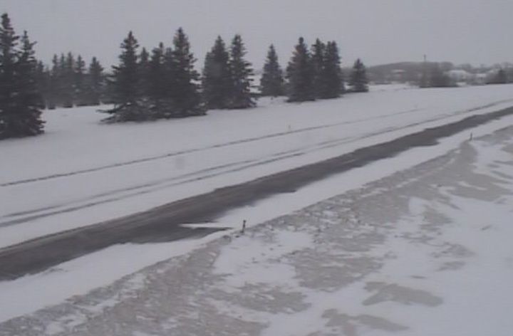 A view of Highway 2, north of Township Road 834, near Grimshaw, Alta. shortly before 12:30 p.m. on Nov. 26, 2017.