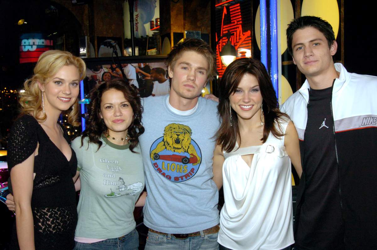Cast of 'One Tree Hill' : Hilarie Burton, Bethany Joy Lenz, Chad Michael Murray, Sophia Bush and James Lafferty.