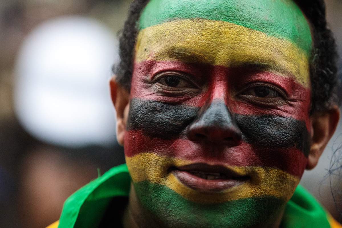 Protesters demonstrate outside the Embassy of Zimbabwe in London on Nov. 18, 2017 in anticipation of President Robert Mugabe’s resignation. (Photo by Jack Taylor/Getty Images)