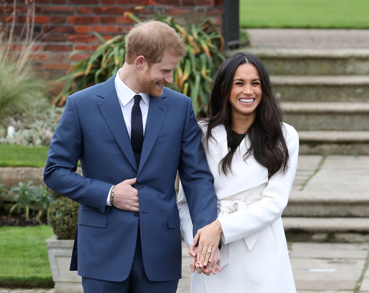 Meghan Markle steps out in Toronto with a H for Harry ring