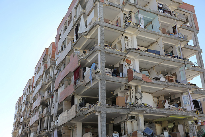 A damaged building is seen following an earthquake in Sarpol-e Zahab, Iran November 13, 2017.