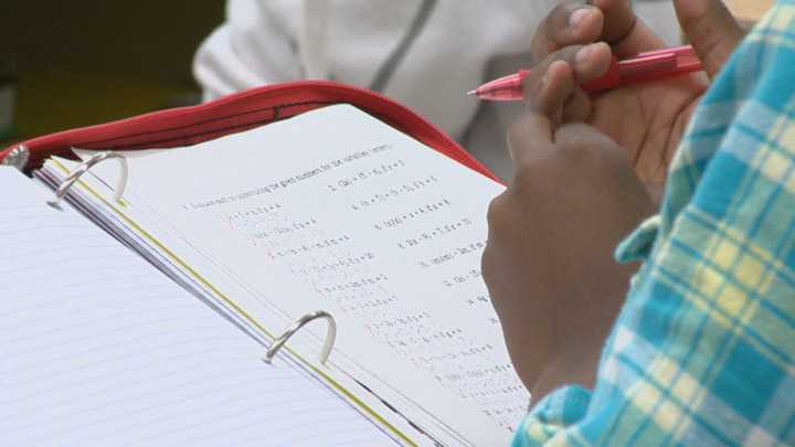 Манитоба възстанови изпитите за 10 и 12 клас след като