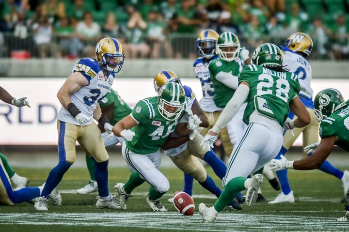 Long snapper Jorgen Hus has signed a two-year extension to remain with the Saskatchewan Roughriders through the 2019 season.