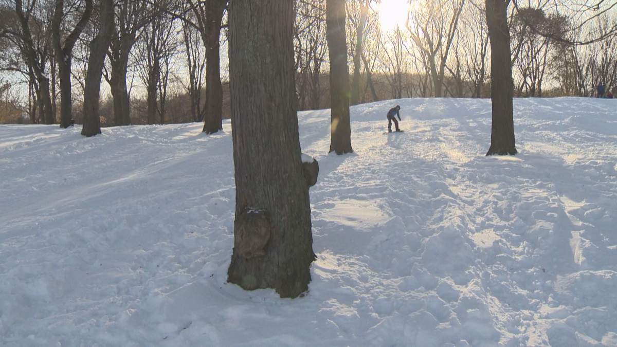 Snowboarders hit Mont-Royal despite the -25C weather on Thursday, Dec. 28, 2017.