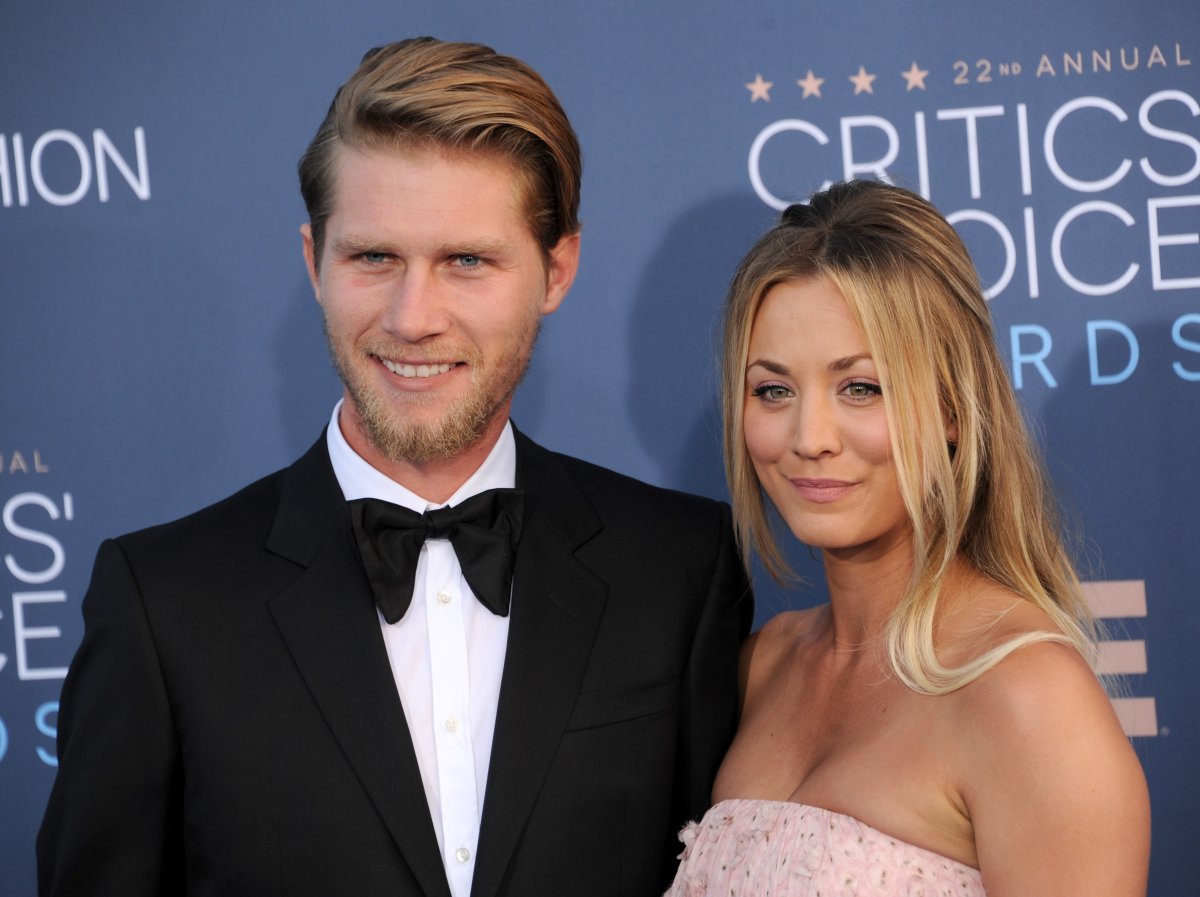 Kaley Cuoco Is Engaged To Karl Cook National Globalnewsca