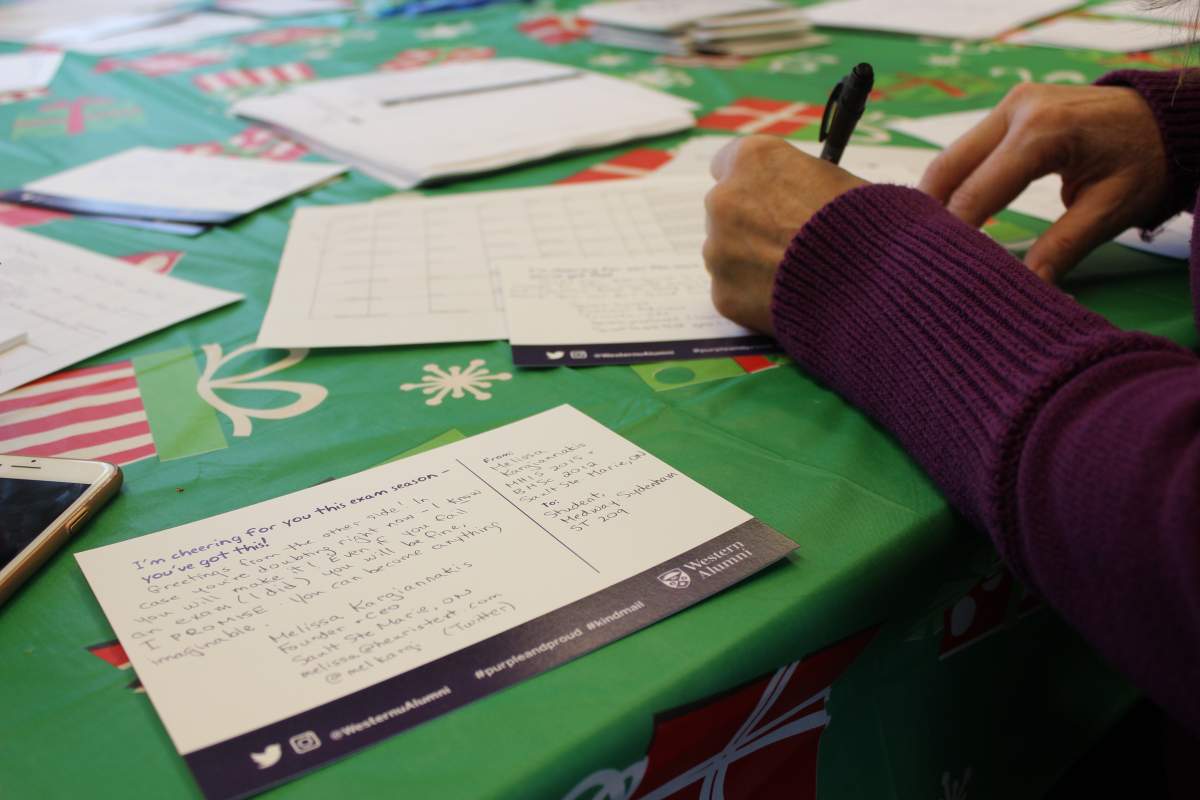 Kind Mail Project lets Western alumni encourage first-year students - image
