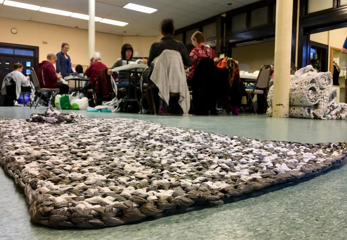 A closer look at one of the plastic bag mats. 