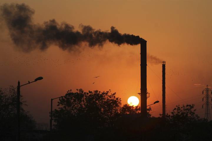 N.B. introduces legislation it says targets large industrial emitters - image
