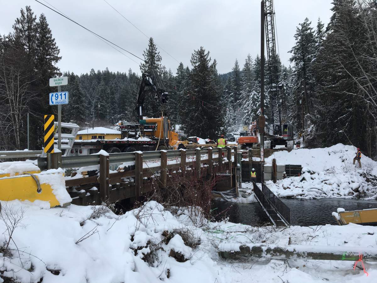 The Ministry of Transportation initially expected the Morgan Bridge to be fixed by Dec. 22 but said Friday that the opening will be delayed until mid-January.