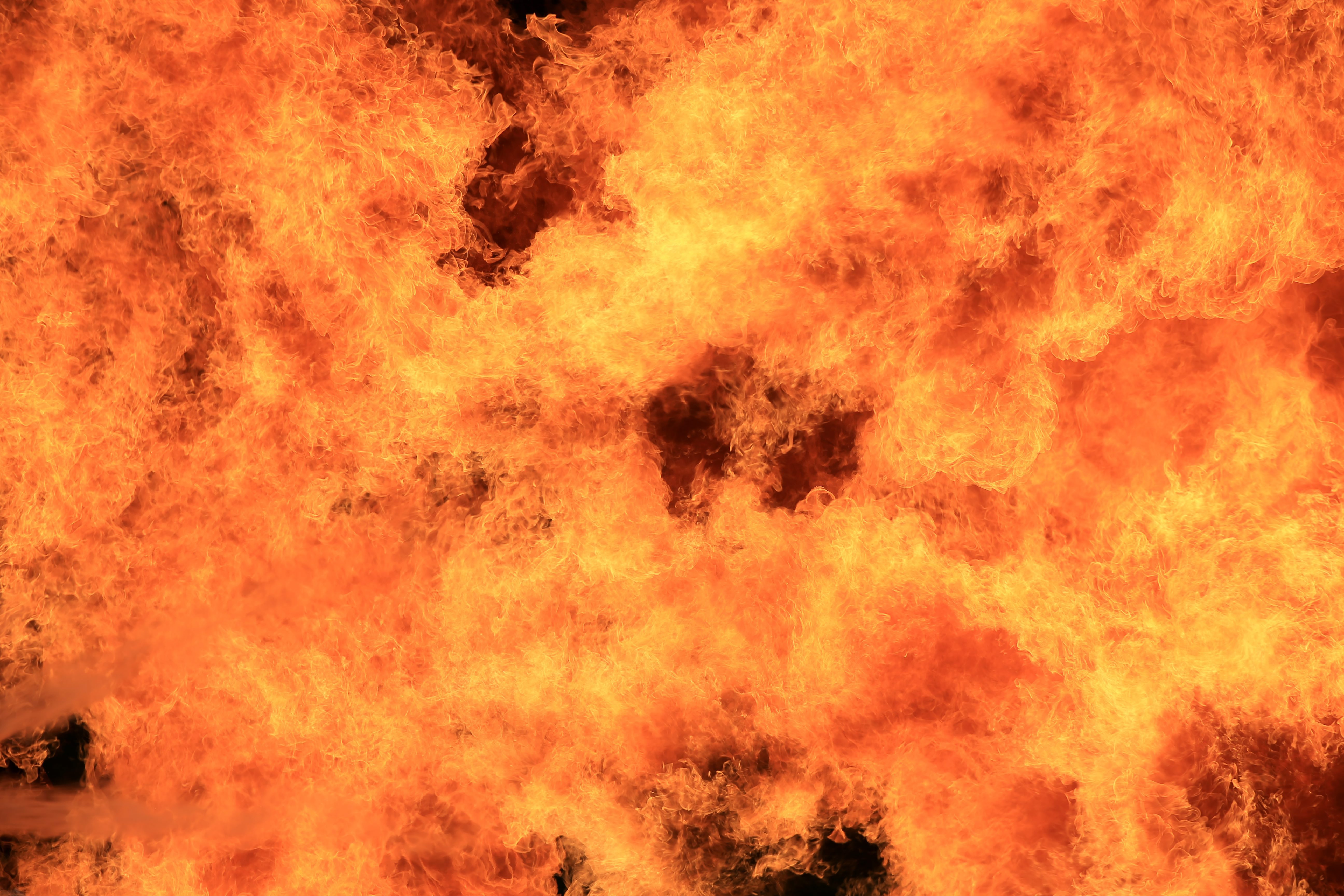 Полицията в Уинипег казва че мъж е изправен пред обвинение