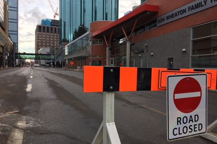 Edmonton will keep 102 Avenue closed to traffic for 1-year pedestrian pilot