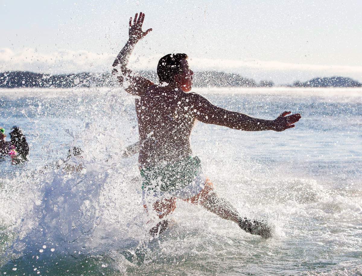 ‘Polar Bear’ swimmers take part in the L Street Brownies New Year’s Day Swim in Dorchester Bay in Boston, Massachusetts, USA, 01 January 2018. EPA/CJ GUNTHER