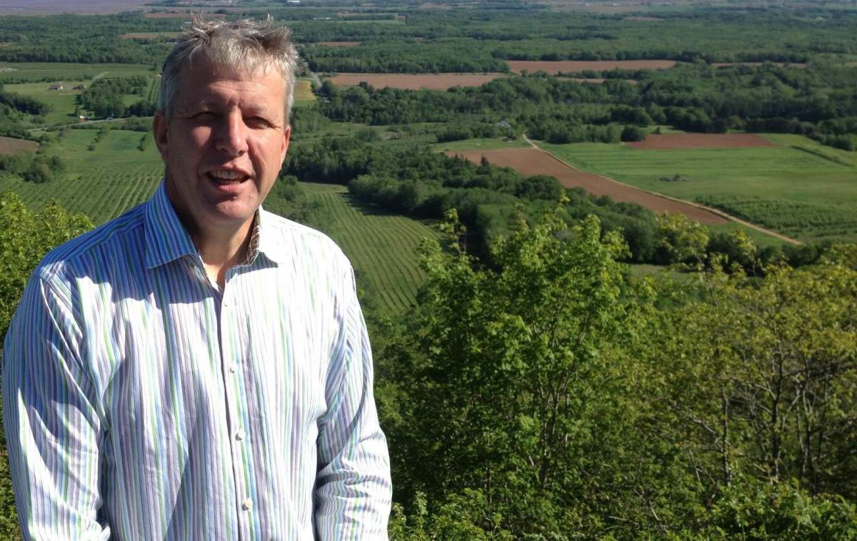 John Lohr, MLA for Kings North, has announced a bid to become leader for the Nova Scotia Progressive Conservative party.