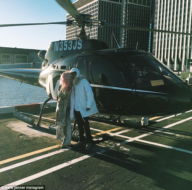 13 of the most extravagant celebrity Valentine’s Day gifts - image