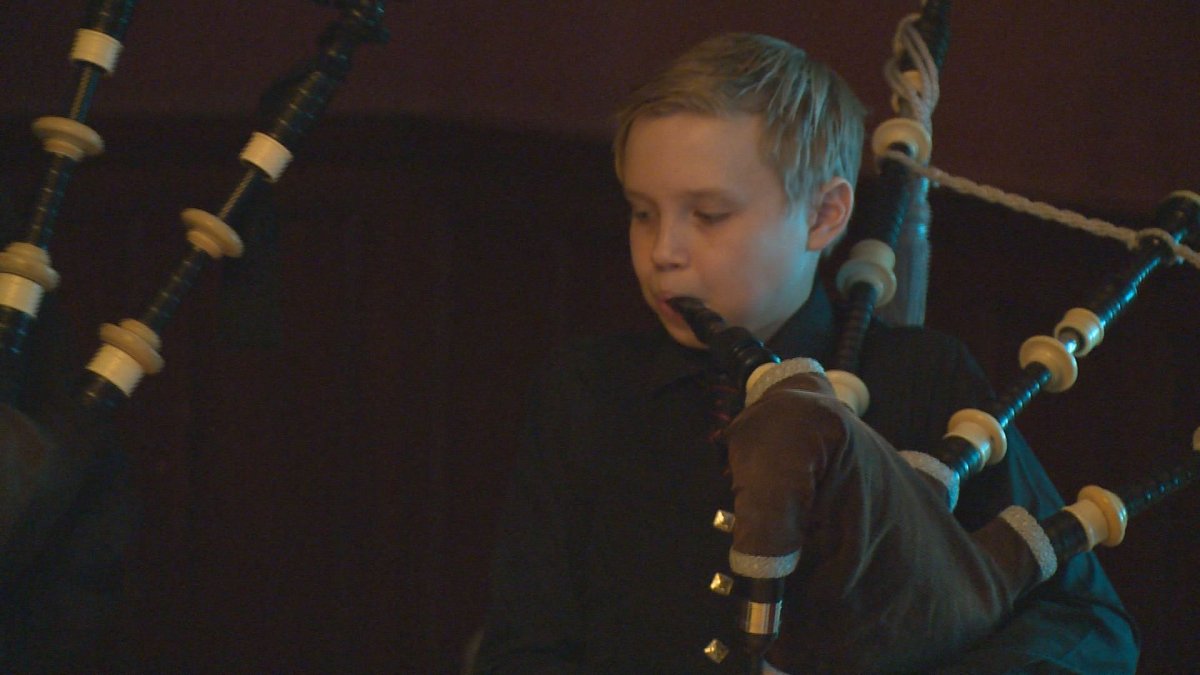 Photos Edmontonians celebrate Robbie Burns Edmonton Globalnews.ca