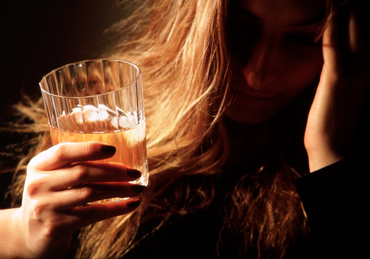 About 19 per cent of Canadians are heavy drinkers, Statistics Canada reports.