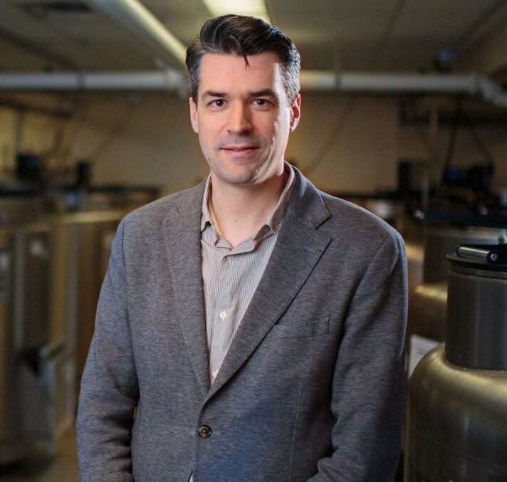 Dr. Guillaume Paré.