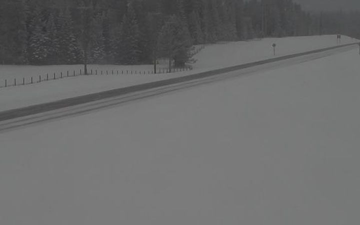 A view of Highway 16, west of the Highway 47 overpass near Edson, Alta. at 3:46 p.m. on Jan. 25, 2018.