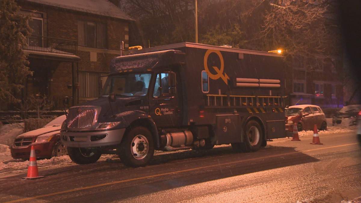 Power outages left thousands in Montreal and the Montérégie in the dark on Tuesday night, Jan. 23, 2018.