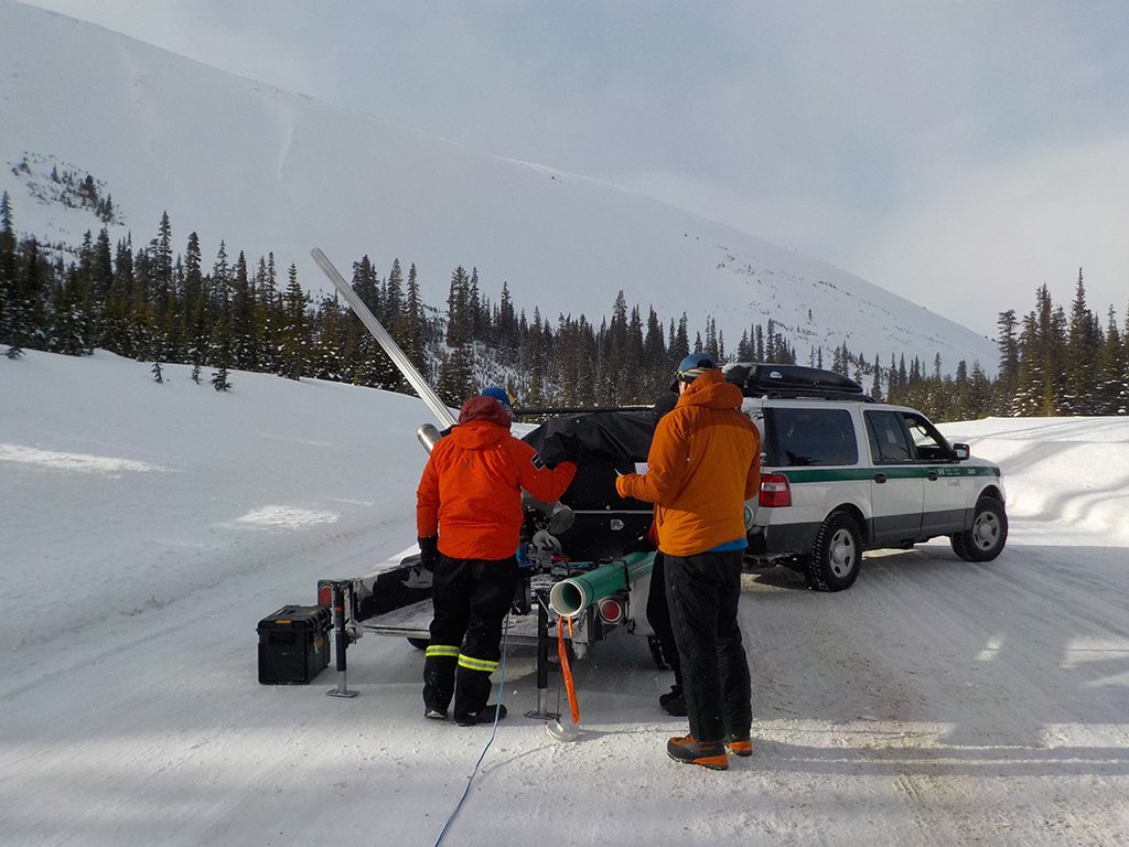 Parks Canada crews plan to do avalanche control work on the Icefields Parkway starting Tuesday, Jan. 30.