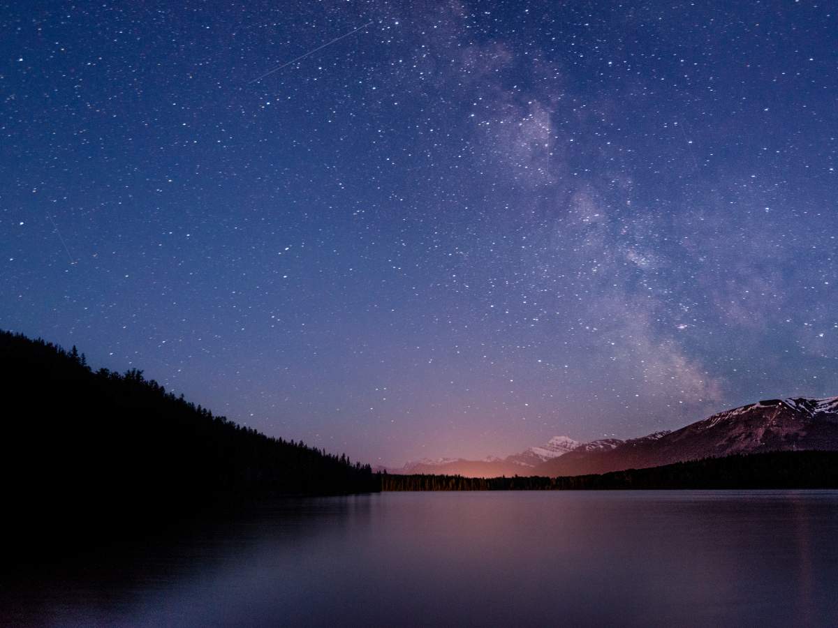 As a Dark Sky Preserve, Jasper is the ideal setting for next-level stargazing and catching the Northern Lights.