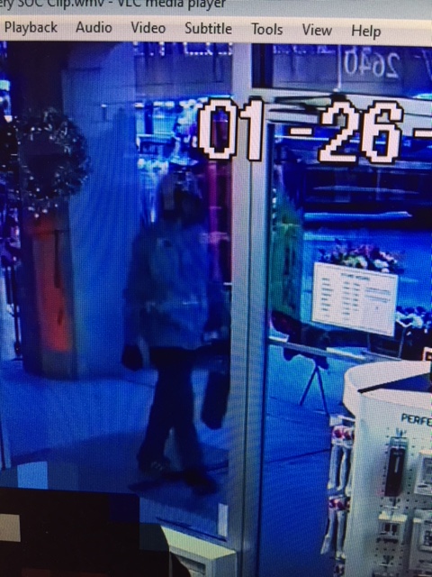 Kelowna RCMP searching for suspect after armed robbery - image
