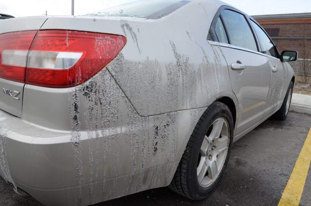 St. Thomas police investigate after car doused with corrosive liquid - image