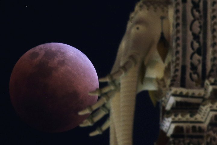 IN PHOTOS: Rare ‘super blue blood moon’ eclipse lights up pre-dawn sky ...