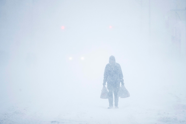 Londoners may see bursts of heavy snow combined with low visibility, according to Environment Canada.