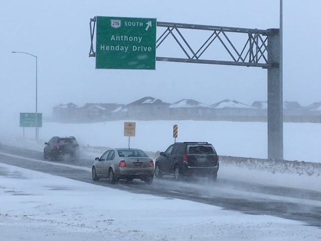 Blowing snow on Whitemud Drive near Anthony Henday Drive in east Edmonton. Wednesday, February 14, 2018.