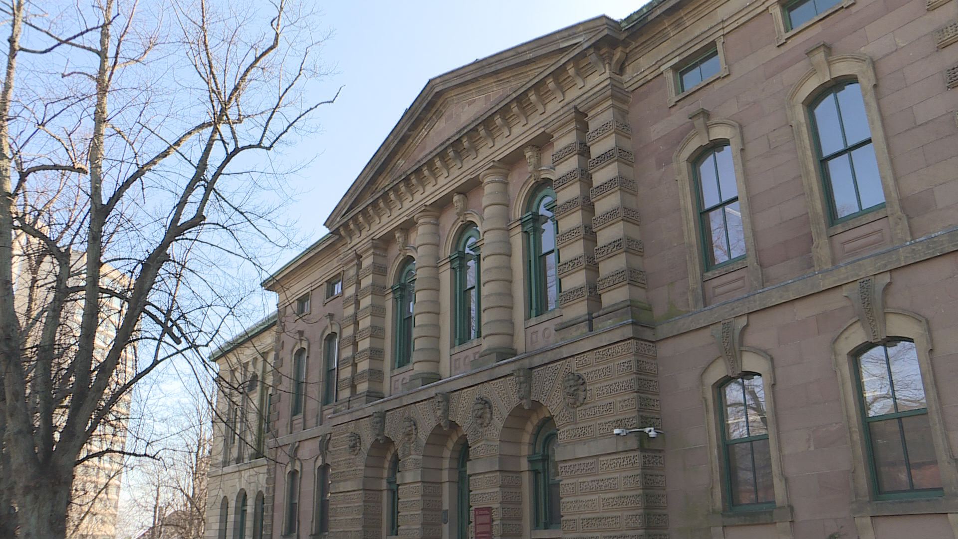 Дело включващо тийнейджър от Халифакс за когото полицията твърди че