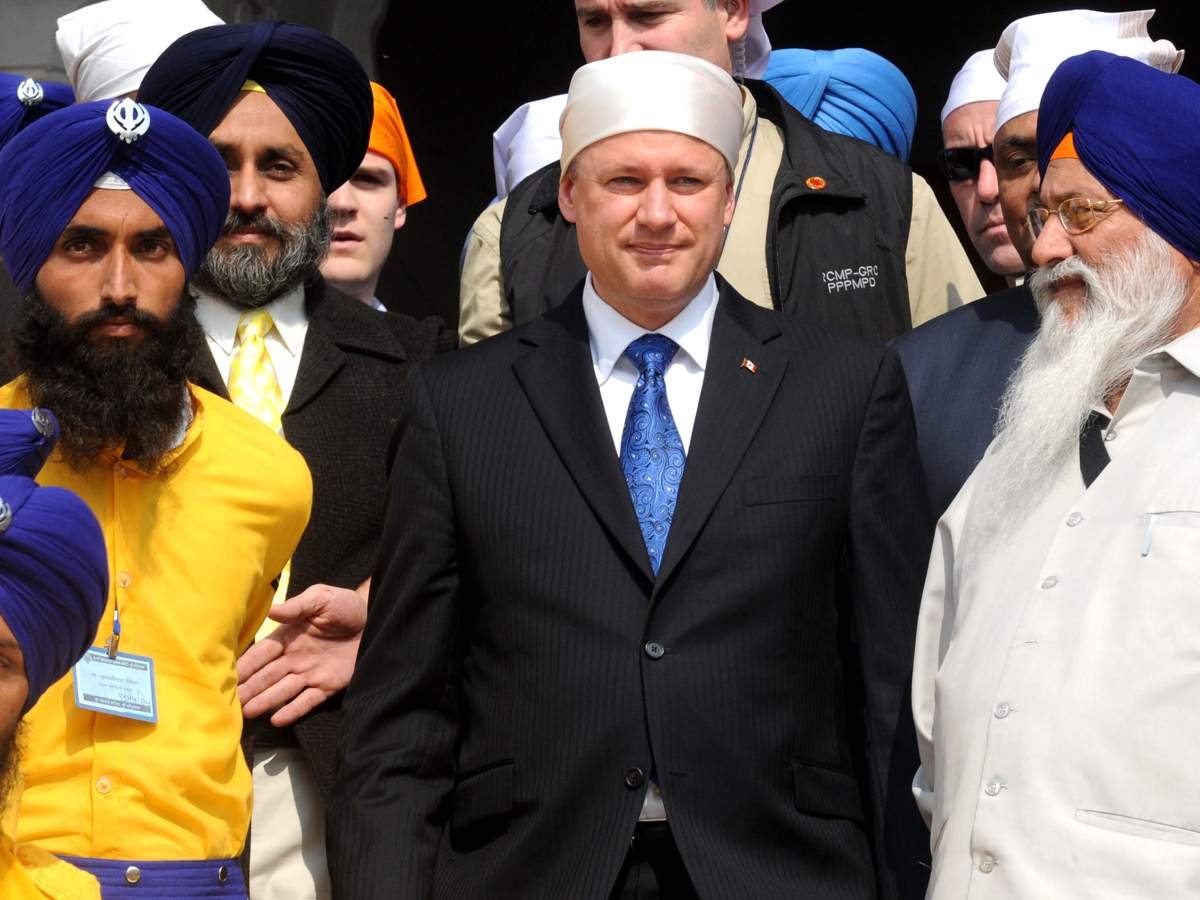 Canadian Prime Minister Stephen Harper visits the Sikh shrine the Golden Temple in Amritsar on Nov. 18, 2009.