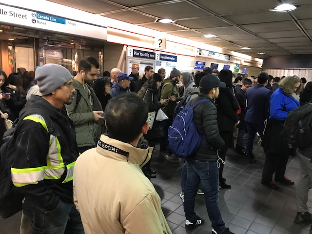 Commuter headaches as SkyTrain issue forces closure of all downtown stations - image
