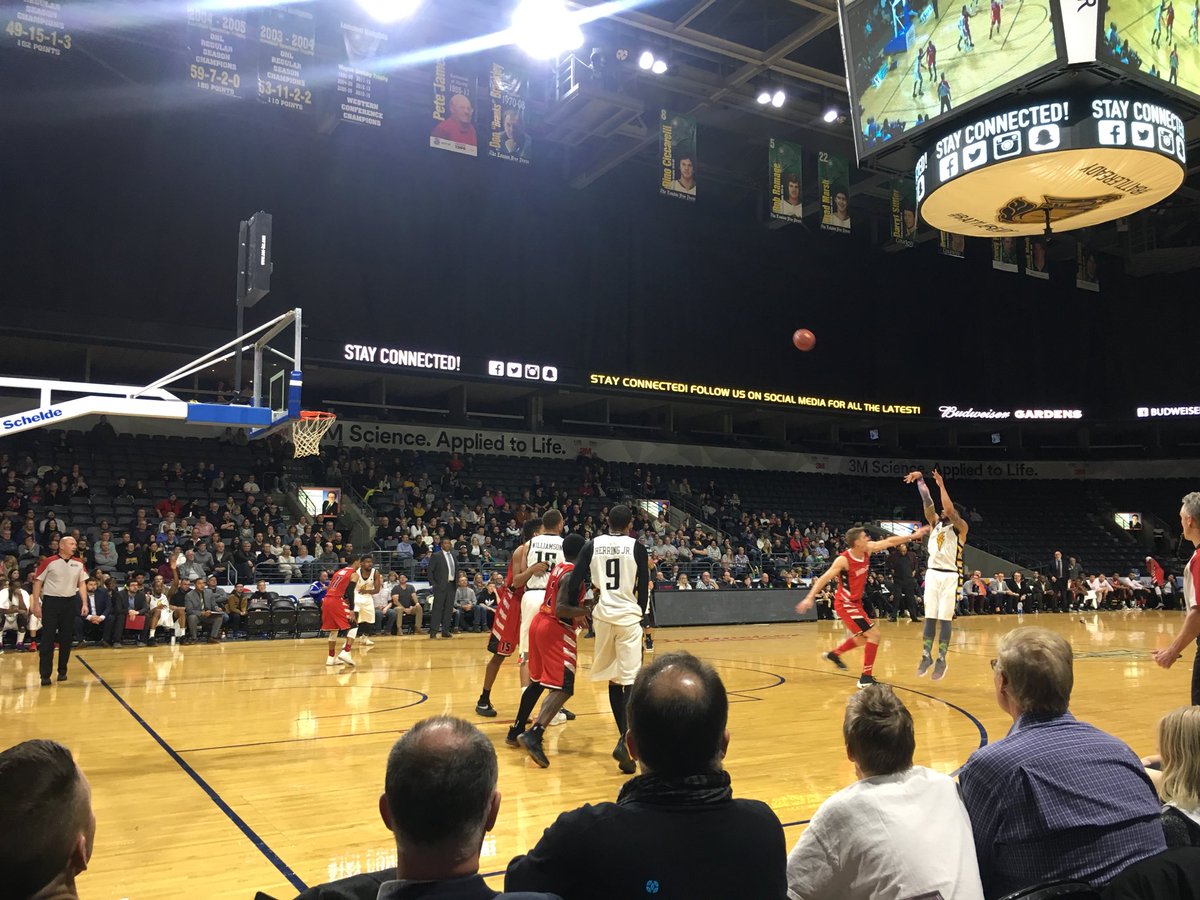 Lightning comeback falls short against Windsor - image