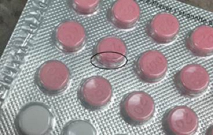 A batch of Alysena 28 birth control pills may be chipped. 