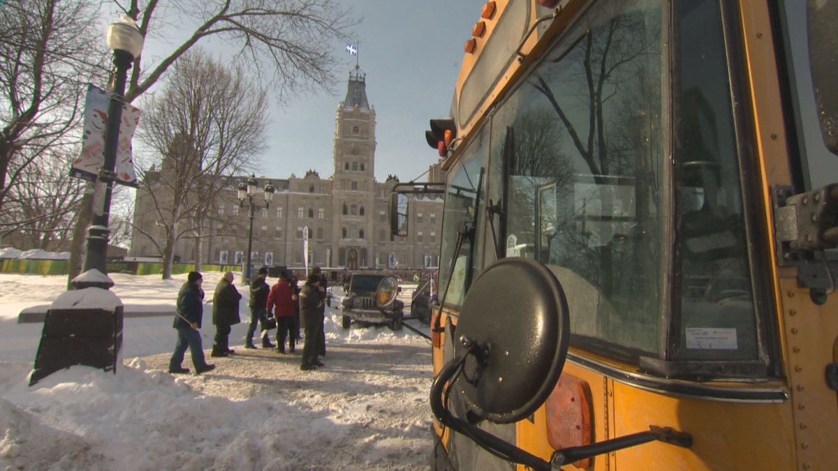 Quebec bus drivers gather to protest  for wage increases. 2018/02/05.