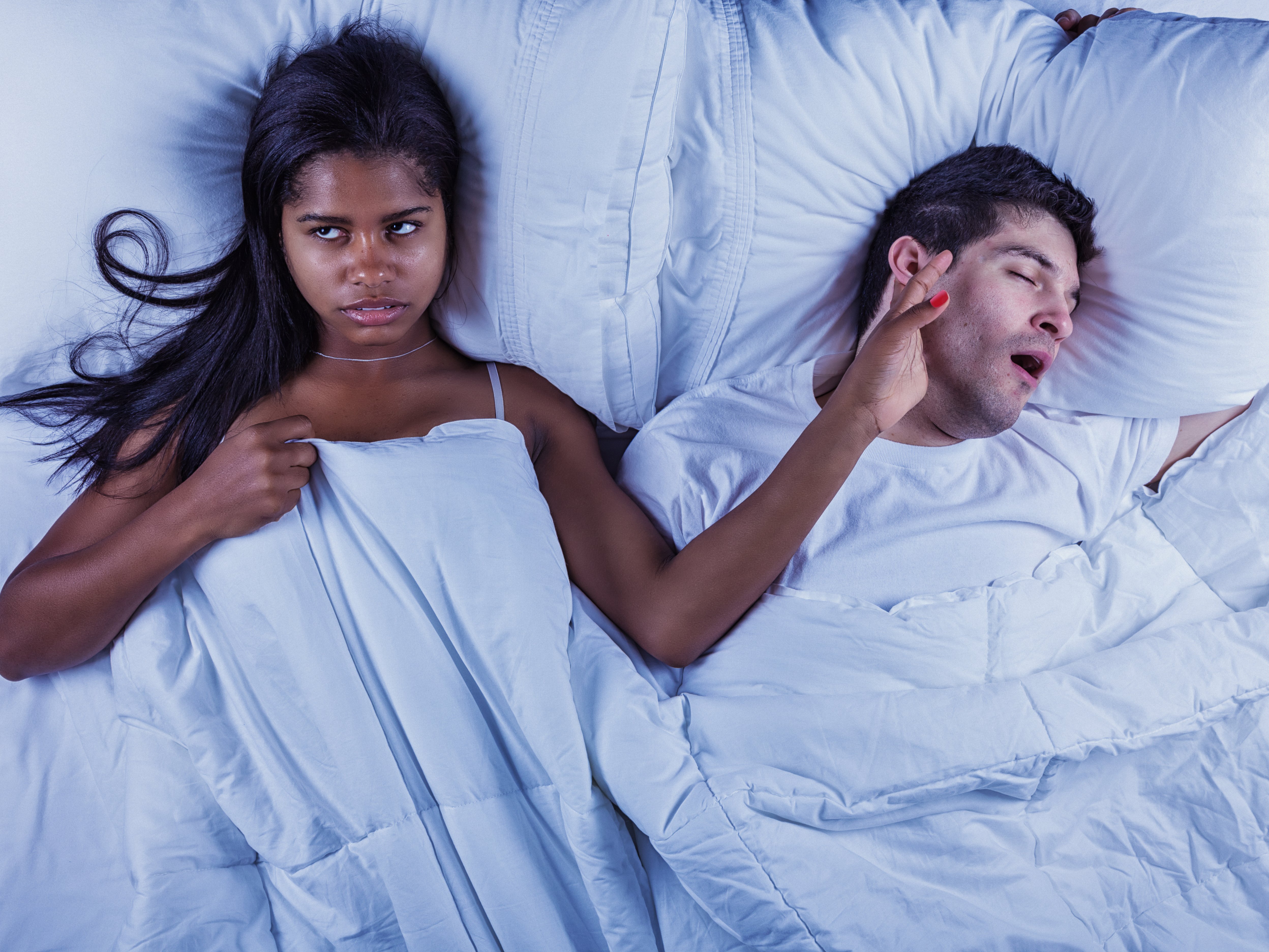 Move over, stop stealing the blankets! Experts say sleeping solo can help couples - Winnipeg - Vimarsana News