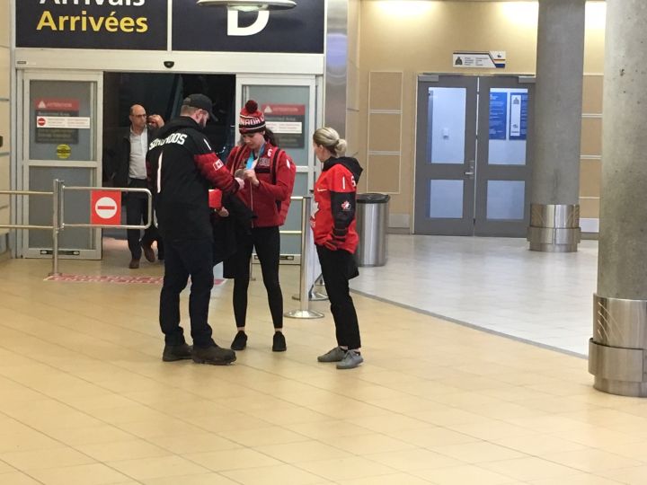 Shannon Szabados, the goaltender for Canada’s women’s hockey team, was met by family and fans when she arrived home in Edmonton on Monday evening after helping her teammates capture a silver medal at this month’s Pyeongchang Winter Olympics.