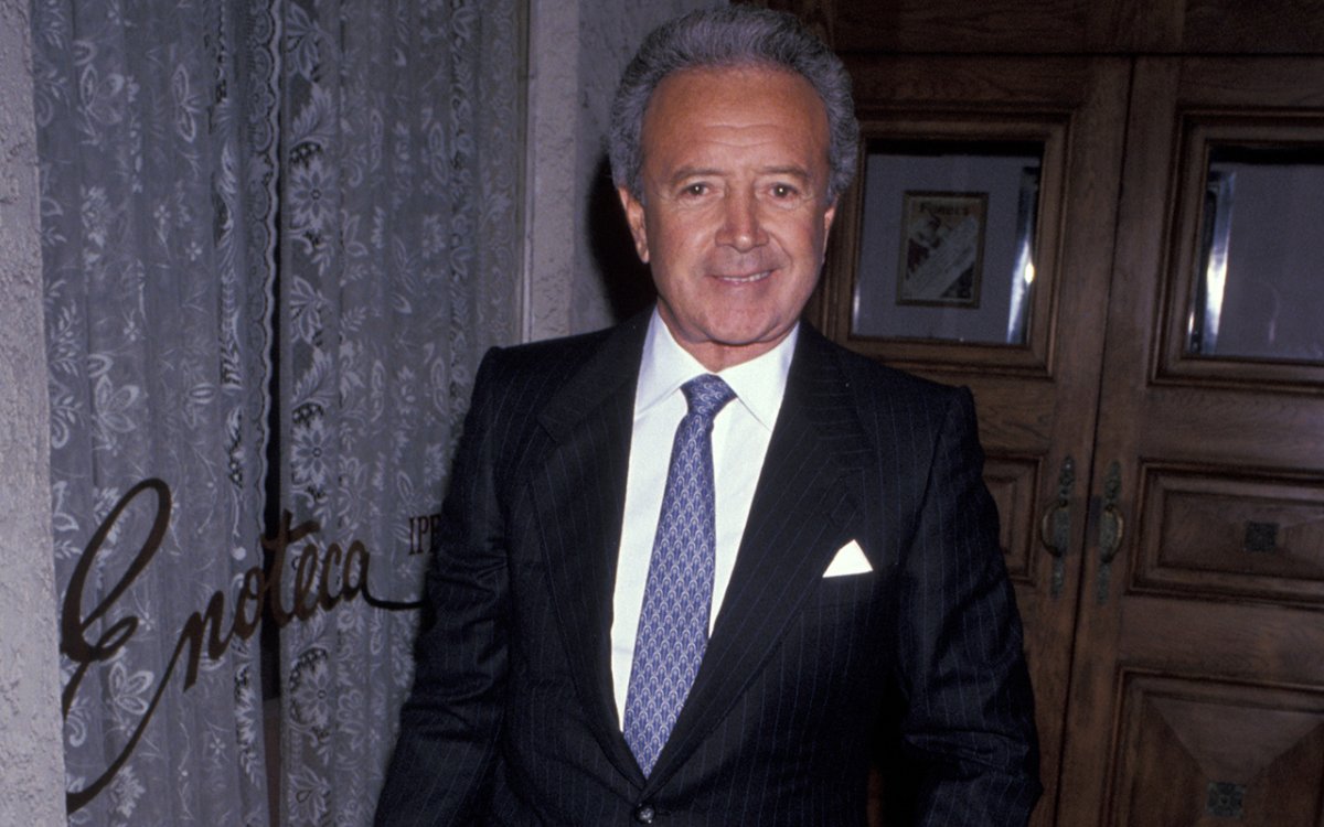 Vic Damone during Ellis Island Medals of Honor Presentation at Roma DiNolte Restaurant in New York City, New York, United States.
