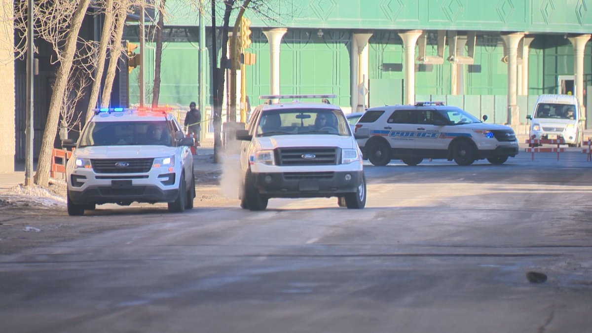 On Thursday morning, an investigation was conducted by the Regina Police Service (RPS) after a suspicious package was found on a sidewalk in downtown Regina.