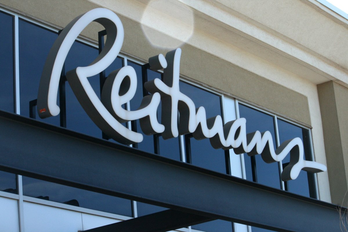 Sign for a Reitmans store. 