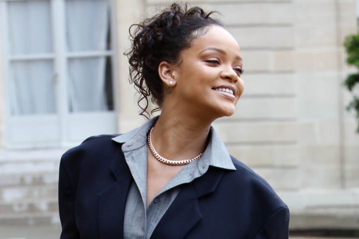 Rihanna sets new streaming record on Apple Music.