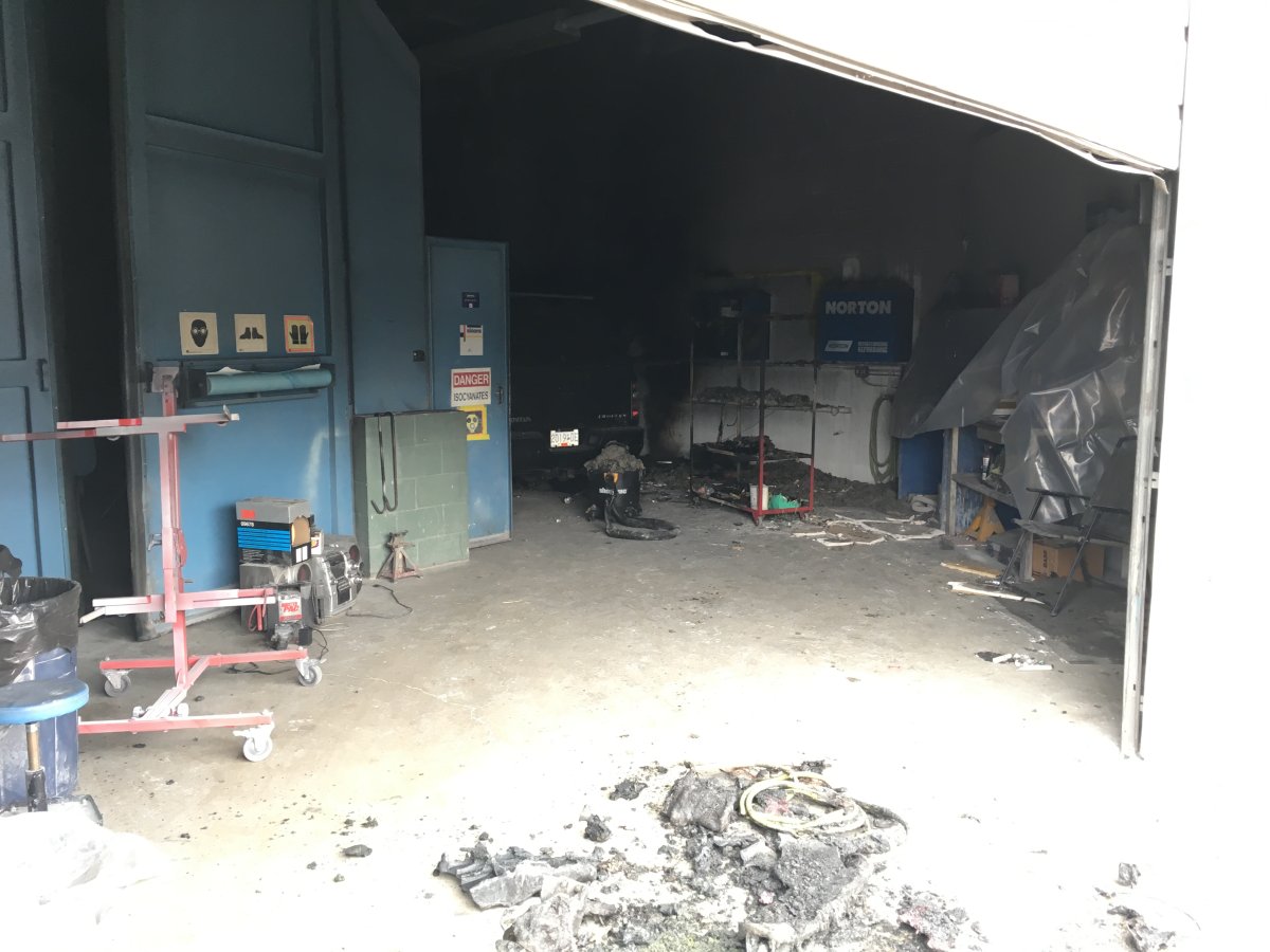 Kelowna auto body shop sustains damage in morning fire - image