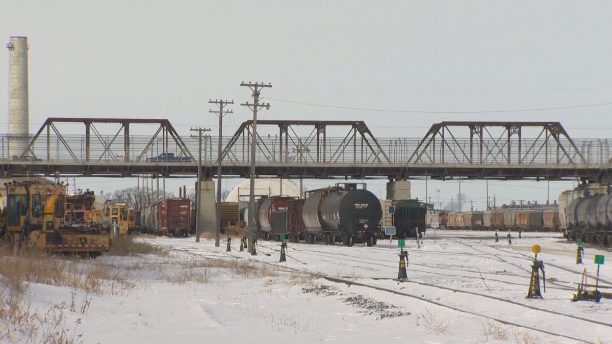 Winnipeg group says ‘it’s time’ for rail relocation - image