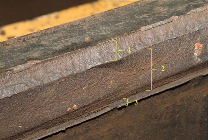 This is a close-up of the gauge-side head fracture.