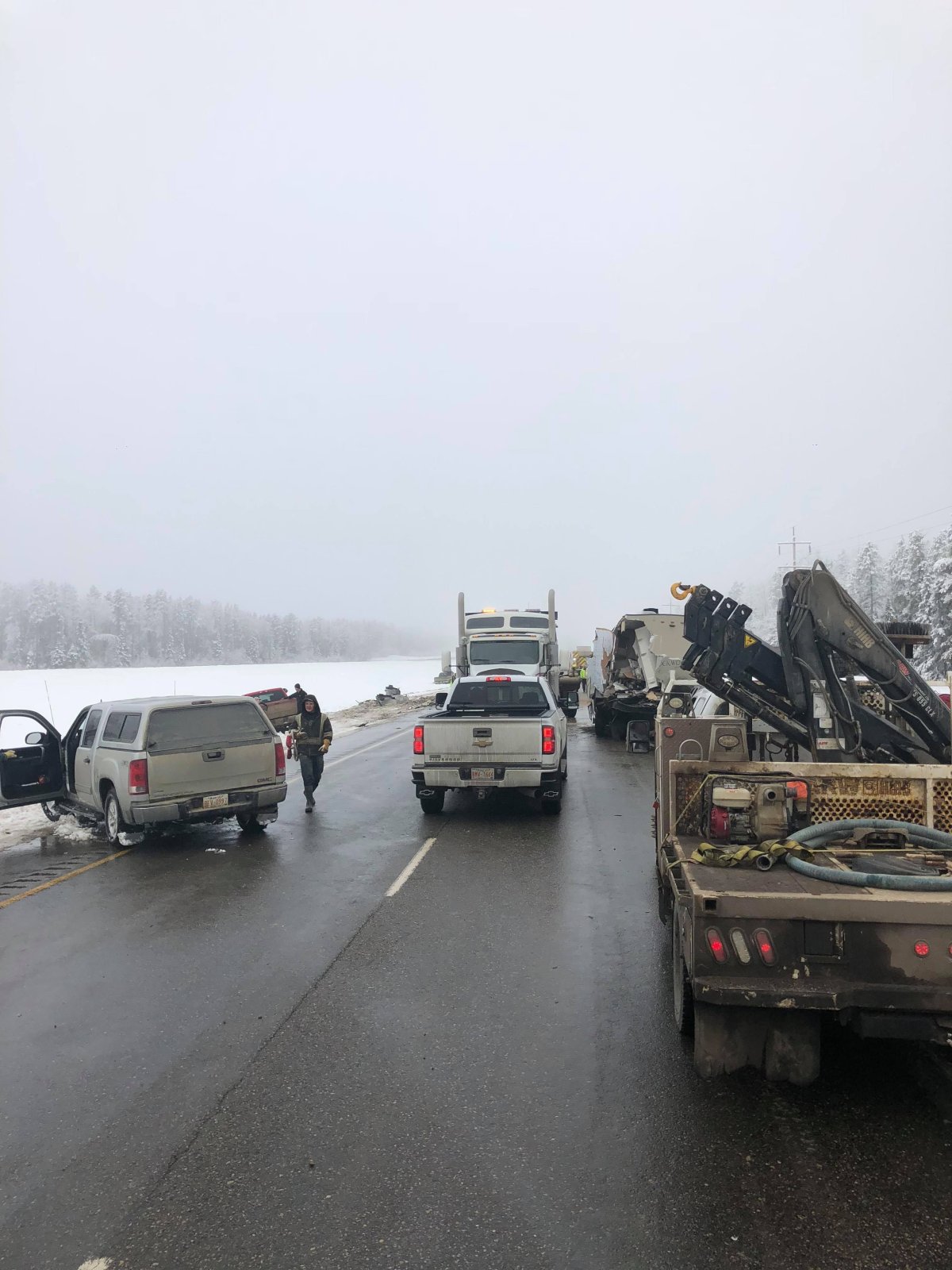 northern-alberta-s-highway-43-fully-reopens-after-multi-vehicle