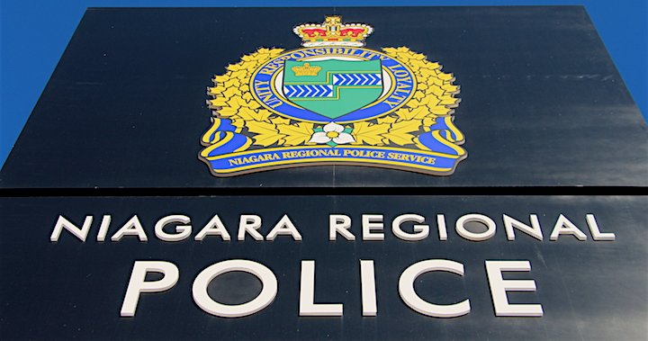 Mississauga man dead after tube overturns in Lake Ontario near St. Catharines