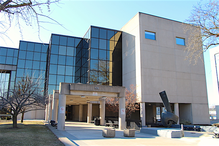 Обвиняемите при насилствено сексуално посегателство за което полицията твърди че