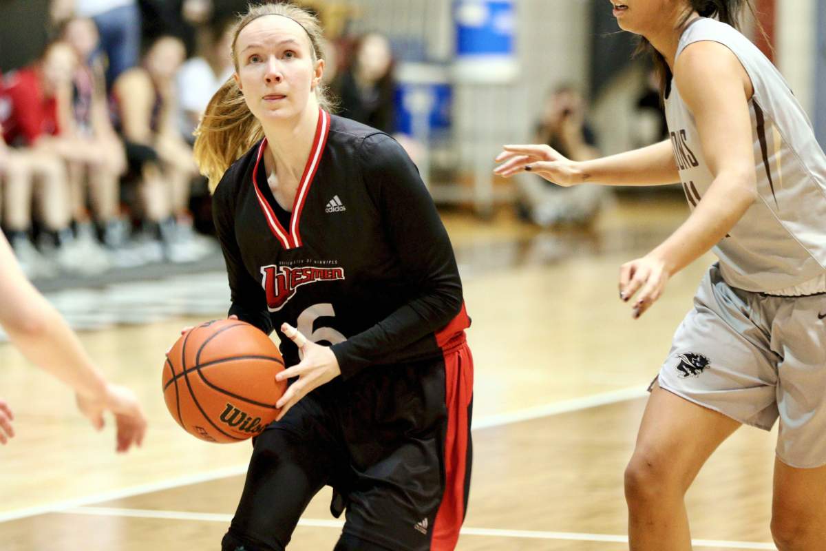 Winnipeg Wesmen guard Lena Wenke in action against the Manitoba Bisons.