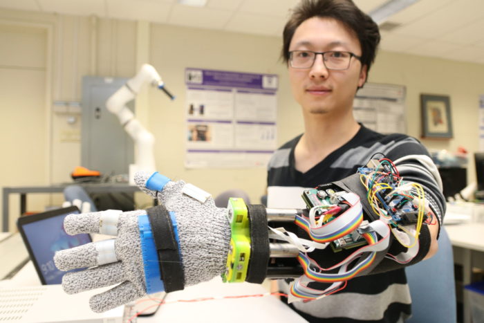 The prototype was created specifically for the left hand of Western doctoral student Yue Zhou, who 3D-printed its key components.